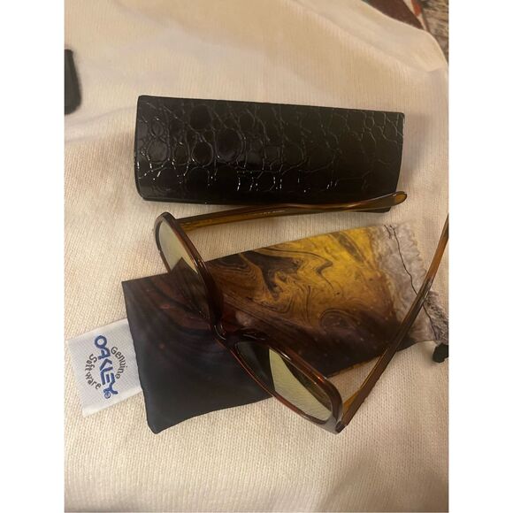 Oakley Bronze Frogskins Sunglasses Unisex - Picture 6 of 8